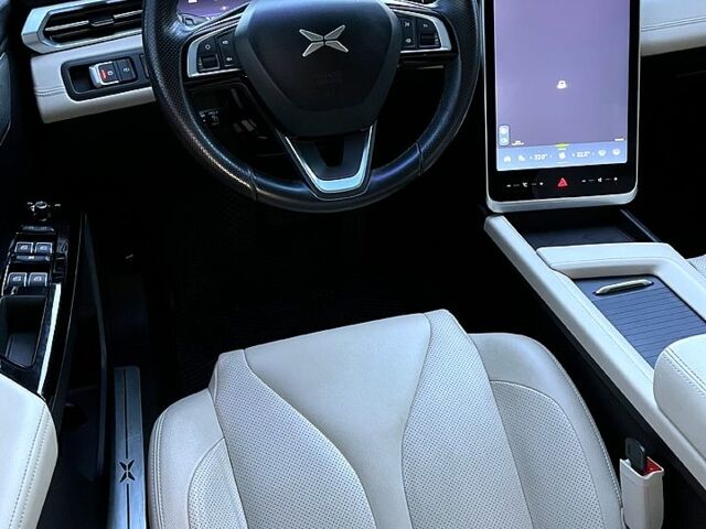 Серый Xpeng G3, объемом двигателя 0 л и пробегом 60 тыс. км за 19000 $, фото 9 на Automoto.ua