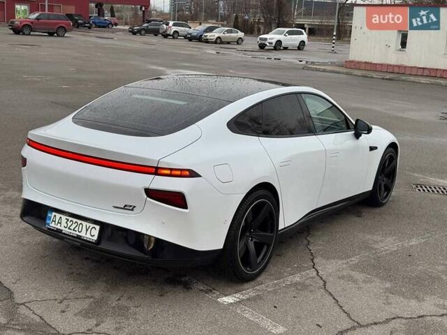 Белый Xpeng P7, объемом двигателя 0 л и пробегом 24 тыс. км за 29000 $, фото 9 на Automoto.ua