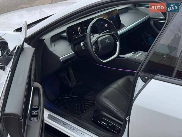 Белый Xpeng P7, объемом двигателя 0 л и пробегом 24 тыс. км за 29000 $, фото 11 на Automoto.ua