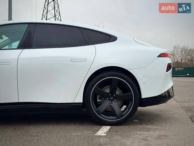 Белый Xpeng P7, объемом двигателя 0 л и пробегом 24 тыс. км за 29000 $, фото 4 на Automoto.ua