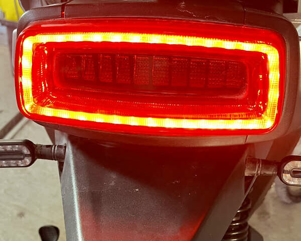 Сірий Yadea T9, об'ємом двигуна 0 л та пробігом 5 тис. км за 1250 $, фото 12 на Automoto.ua