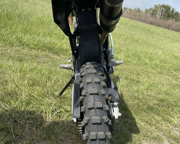 YCF Factory SP3 2023 в Черкассах на Automoto.ua YCF Factory SP3, объемом двигателя 0.2 л и пробегом 10 тыс. км за 2500 $, фото 2 на Automoto.ua