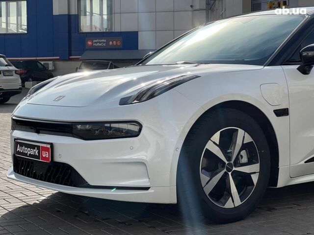 Белый Zeekr 001, объемом двигателя 0 л и пробегом 41 тыс. км за 36690 $, фото 1 на Automoto.ua
