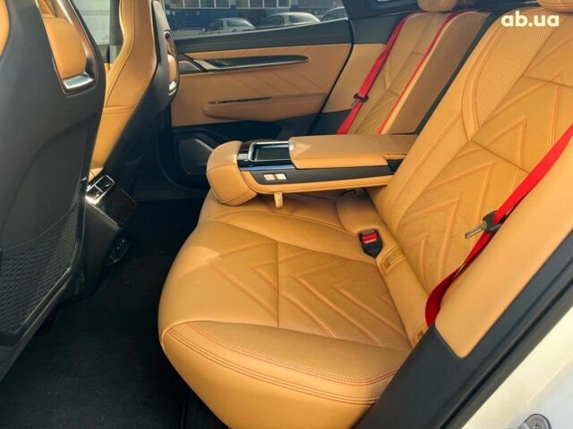 Белый Zeekr 001, объемом двигателя 0 л и пробегом 41 тыс. км за 36690 $, фото 22 на Automoto.ua