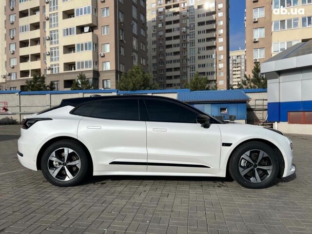 Белый Zeekr 001, объемом двигателя 0 л и пробегом 41 тыс. км за 36690 $, фото 7 на Automoto.ua