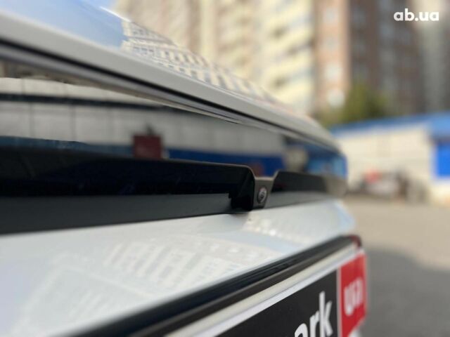 Белый Zeekr 001, объемом двигателя 0 л и пробегом 41 тыс. км за 36690 $, фото 5 на Automoto.ua