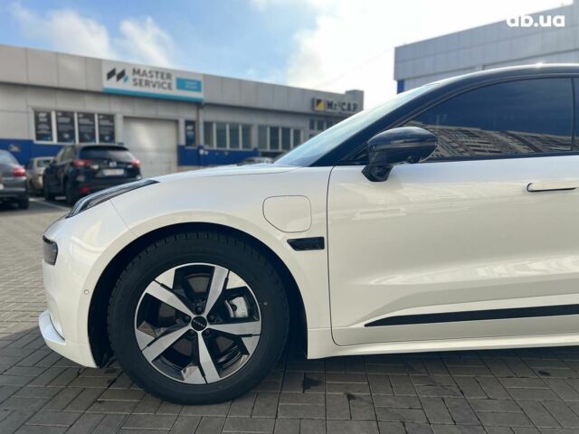 Белый Zeekr 001, объемом двигателя 0 л и пробегом 41 тыс. км за 36690 $, фото 56 на Automoto.ua
