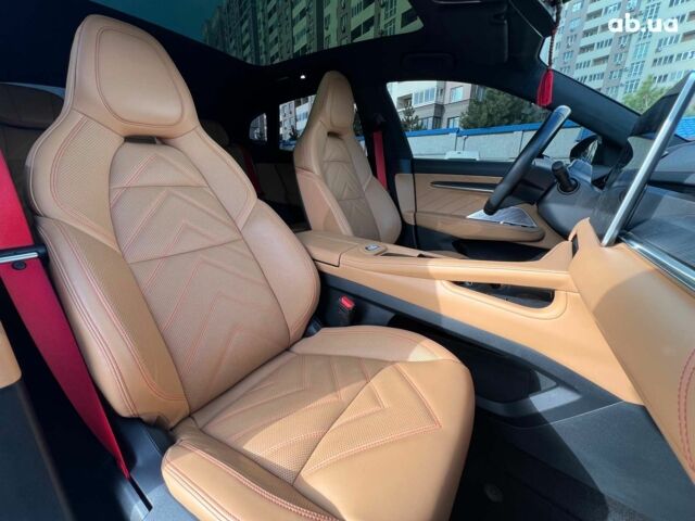 Белый Zeekr 001, объемом двигателя 0 л и пробегом 41 тыс. км за 36690 $, фото 35 на Automoto.ua