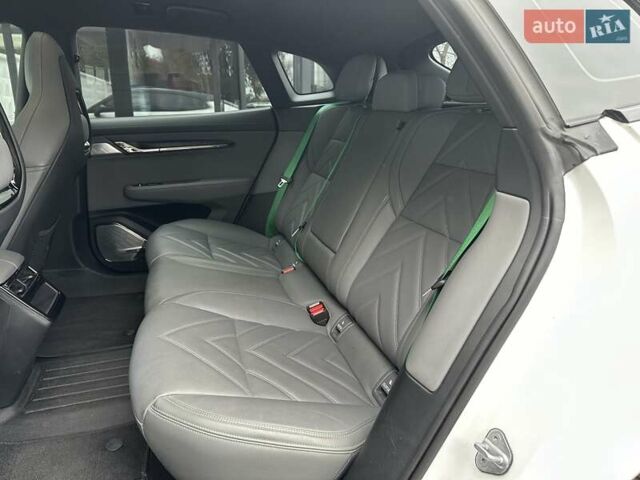 Белый Zeekr 001, объемом двигателя 0 л и пробегом 52 тыс. км за 42990 $, фото 35 на Automoto.ua