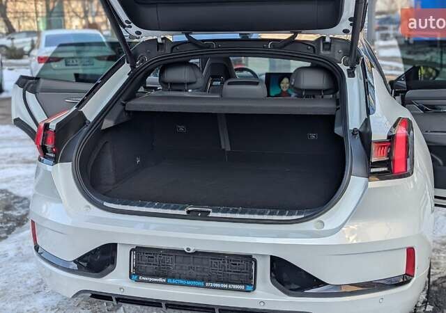 Білий Zeekr 001, об'ємом двигуна 0 л та пробігом 34 тис. км за 33399 $, фото 18 на Automoto.ua