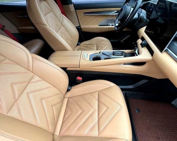 Білий Zeekr 001, об'ємом двигуна 0 л та пробігом 59 тис. км за 32400 $, фото 17 на Automoto.ua