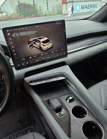 Белый Zeekr 001, объемом двигателя 0 л и пробегом 29 тыс. км за 40000 $, фото 4 на Automoto.ua