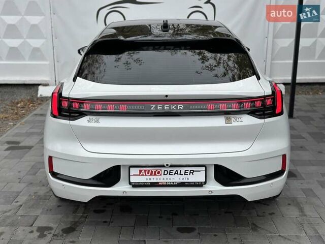 Белый Zeekr 001, объемом двигателя 0 л и пробегом 52 тыс. км за 42990 $, фото 13 на Automoto.ua