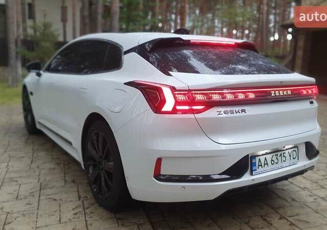 Білий Zeekr 001, об'ємом двигуна 0 л та пробігом 59 тис. км за 32400 $, фото 12 на Automoto.ua