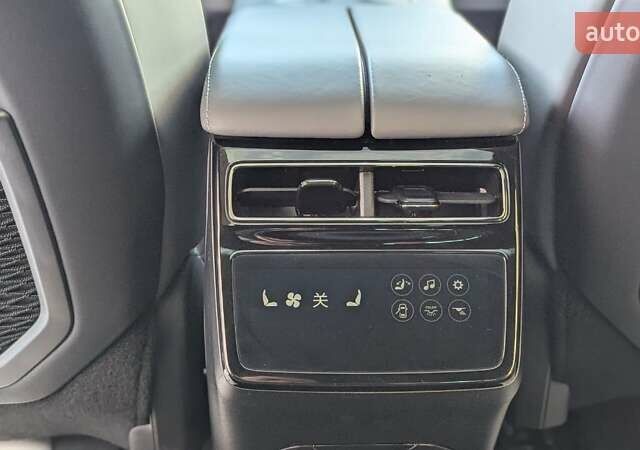Білий Zeekr 001, об'ємом двигуна 0 л та пробігом 34 тис. км за 33399 $, фото 69 на Automoto.ua