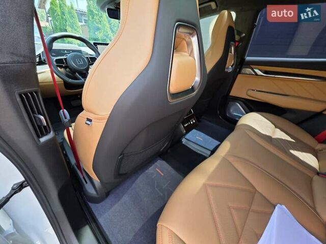 Білий Zeekr 001, об'ємом двигуна 0 л та пробігом 14 тис. км за 53800 $, фото 18 на Automoto.ua