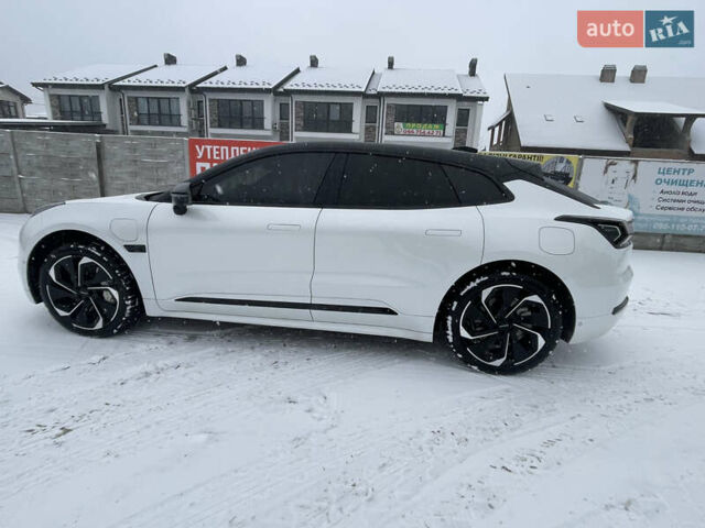 Белый Zeekr 001, объемом двигателя 0 л и пробегом 26 тыс. км за 36500 $, фото 6 на Automoto.ua