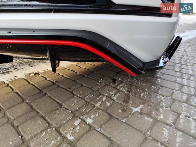 Білий Zeekr 001, об'ємом двигуна 0 л та пробігом 14 тис. км за 53800 $, фото 30 на Automoto.ua