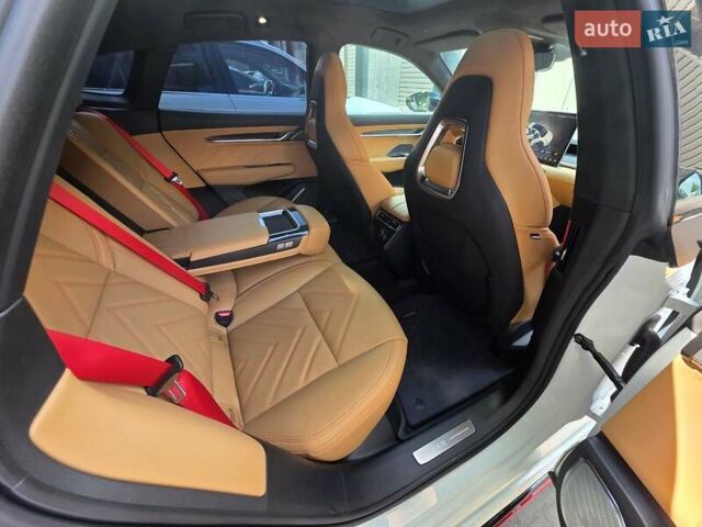 Білий Zeekr 001, об'ємом двигуна 0 л та пробігом 14 тис. км за 53800 $, фото 25 на Automoto.ua