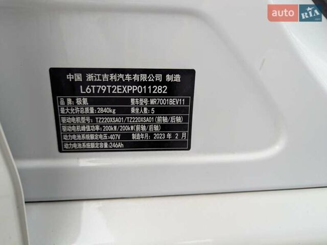 Білий Zeekr 001, об'ємом двигуна 0 л та пробігом 38 тис. км за 37500 $, фото 13 на Automoto.ua