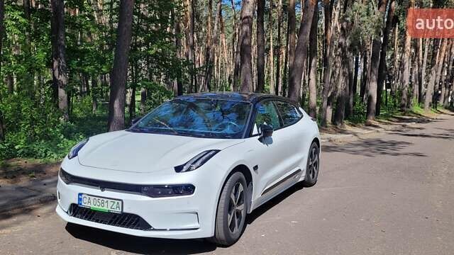Білий Zeekr 001, об'ємом двигуна 0 л та пробігом 25 тис. км за 33000 $, фото 1 на Automoto.ua