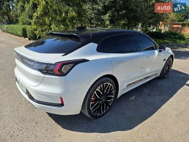 Белый Zeekr 001, объемом двигателя 0 л и пробегом 49 тыс. км за 41000 $, фото 8 на Automoto.ua