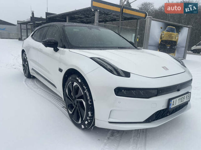 Белый Zeekr 001, объемом двигателя 0 л и пробегом 26 тыс. км за 36500 $, фото 1 на Automoto.ua