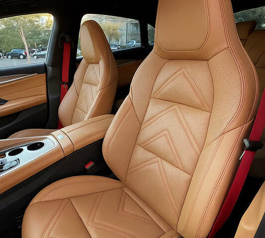 Белый Zeekr 001, объемом двигателя 0 л и пробегом 14 тыс. км за 40900 $, фото 25 на Automoto.ua