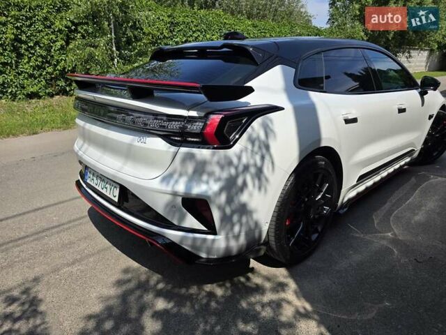 Білий Zeekr 001, об'ємом двигуна 0 л та пробігом 14 тис. км за 53800 $, фото 2 на Automoto.ua