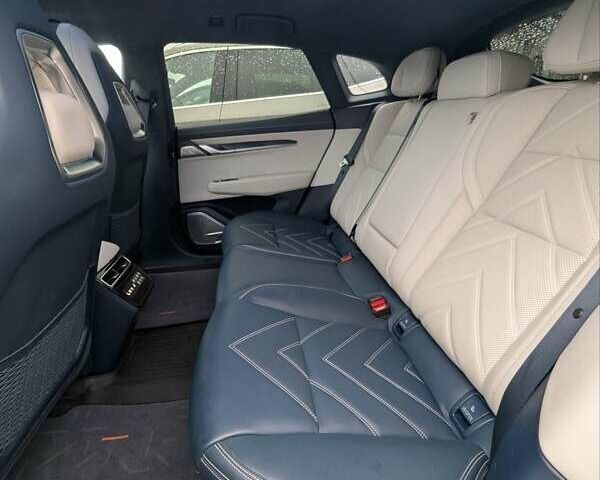 Білий Zeekr 001, об'ємом двигуна 0 л та пробігом 38 тис. км за 37500 $, фото 15 на Automoto.ua