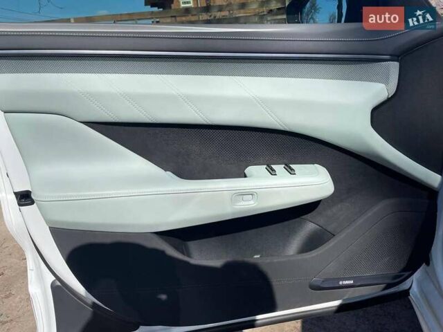 Белый Zeekr 001, объемом двигателя 0 л и пробегом 16 тыс. км за 43790 $, фото 14 на Automoto.ua