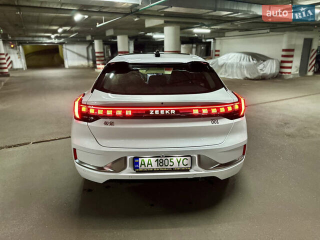 Білий Zeekr 001, об'ємом двигуна 0 л та пробігом 2 тис. км за 40000 $, фото 10 на Automoto.ua