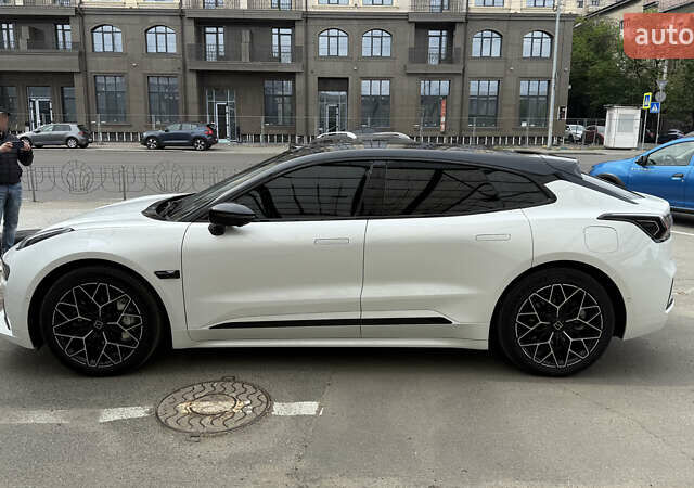 Белый Zeekr 001, объемом двигателя 0 л и пробегом 11 тыс. км за 41900 $, фото 2 на Automoto.ua