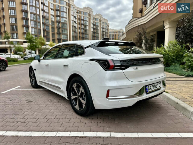 Білий Zeekr 001, об'ємом двигуна 0 л та пробігом 2 тис. км за 40000 $, фото 4 на Automoto.ua