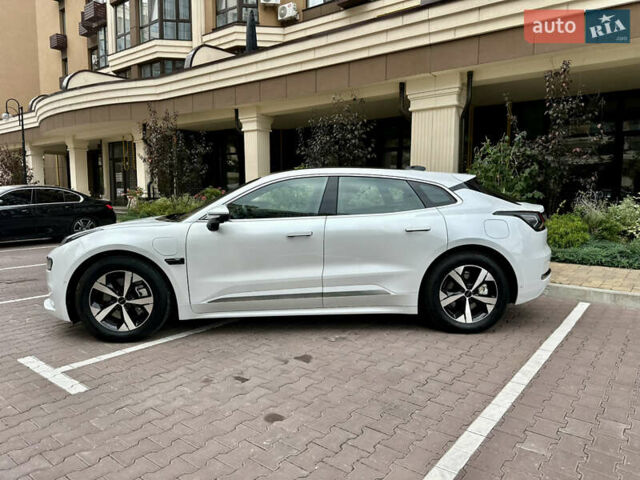 Білий Zeekr 001, об'ємом двигуна 0 л та пробігом 2 тис. км за 40000 $, фото 2 на Automoto.ua