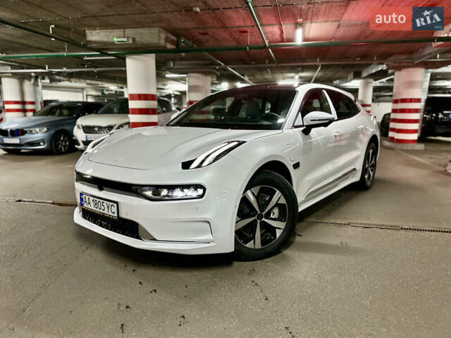 Білий Zeekr 001, об'ємом двигуна 0 л та пробігом 2 тис. км за 40000 $, фото 9 на Automoto.ua