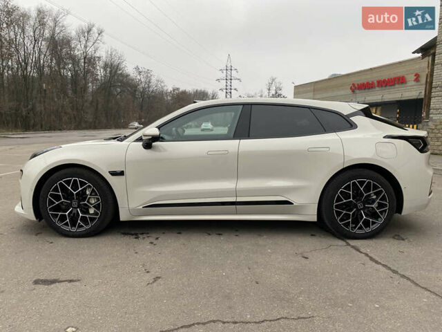 Белый Zeekr 001, объемом двигателя 0 л и пробегом 8 тыс. км за 44800 $, фото 4 на Automoto.ua