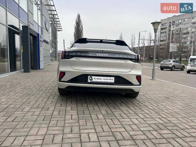 Білий Zeekr 001, об'ємом двигуна 0 л та пробігом 14 тис. км за 47198 $, фото 5 на Automoto.ua