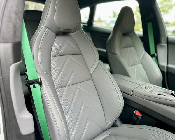 Білий Zeekr 001, об'ємом двигуна 0 л та пробігом 2 тис. км за 40000 $, фото 14 на Automoto.ua