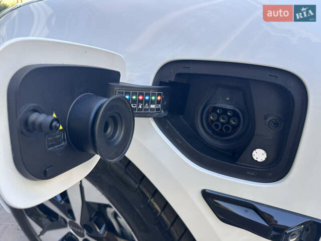 Белый Zeekr 001, объемом двигателя 0 л и пробегом 20 тыс. км за 37500 $, фото 69 на Automoto.ua