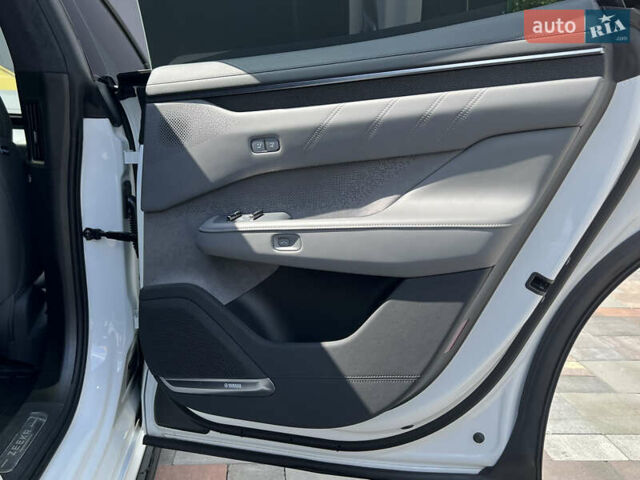 Белый Zeekr 001, объемом двигателя 0 л и пробегом 11 тыс. км за 50500 $, фото 24 на Automoto.ua