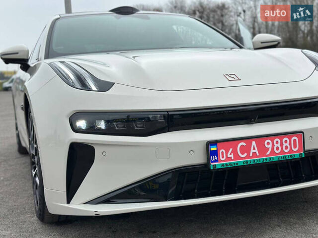 Білий Zeekr 001, об'ємом двигуна 0 л та пробігом 13 тис. км за 45800 $, фото 1 на Automoto.ua