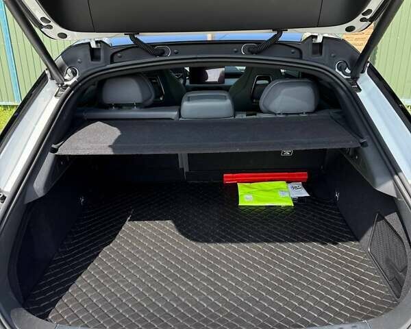 Белый Zeekr 001, объемом двигателя 0 л и пробегом 10 тыс. км за 37000 $, фото 5 на Automoto.ua