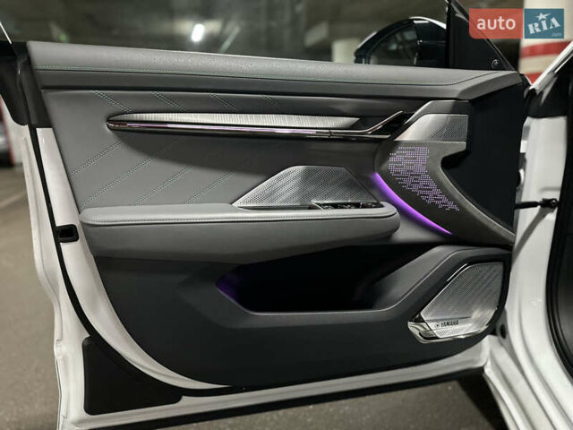 Білий Zeekr 001, об'ємом двигуна 0 л та пробігом 2 тис. км за 40000 $, фото 25 на Automoto.ua