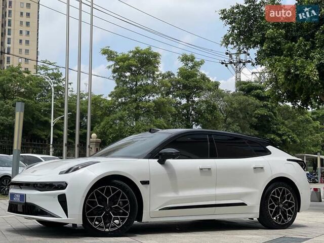 Белый Zeekr 001, объемом двигателя 0 л и пробегом 15 тыс. км за 38800 $, фото 2 на Automoto.ua