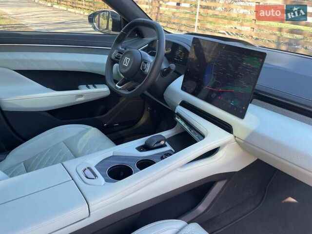 Белый Zeekr 001, объемом двигателя 0 л и пробегом 16 тыс. км за 43790 $, фото 34 на Automoto.ua