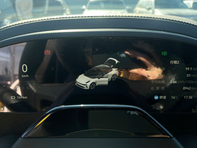 Белый Zeekr 001, объемом двигателя 100 л и пробегом 8 тыс. км за 57500 $, фото 15 на Automoto.ua