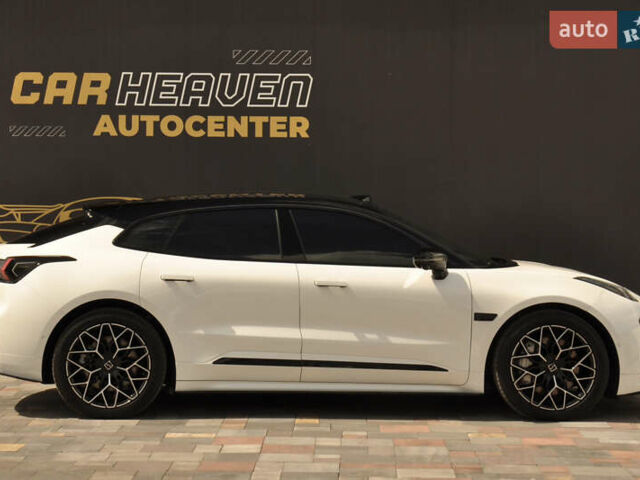 Белый Zeekr 001, объемом двигателя 0 л и пробегом 11 тыс. км за 50500 $, фото 3 на Automoto.ua