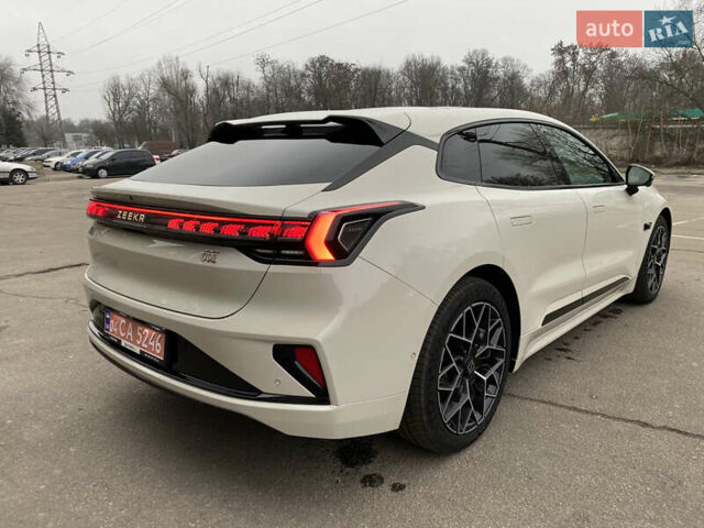Белый Zeekr 001, объемом двигателя 0 л и пробегом 8 тыс. км за 44800 $, фото 7 на Automoto.ua