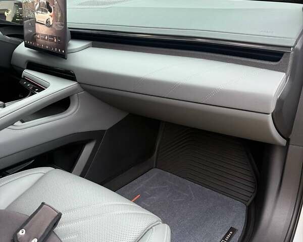 Белый Zeekr 001, объемом двигателя 0 л и пробегом 8 тыс. км за 45000 $, фото 17 на Automoto.ua